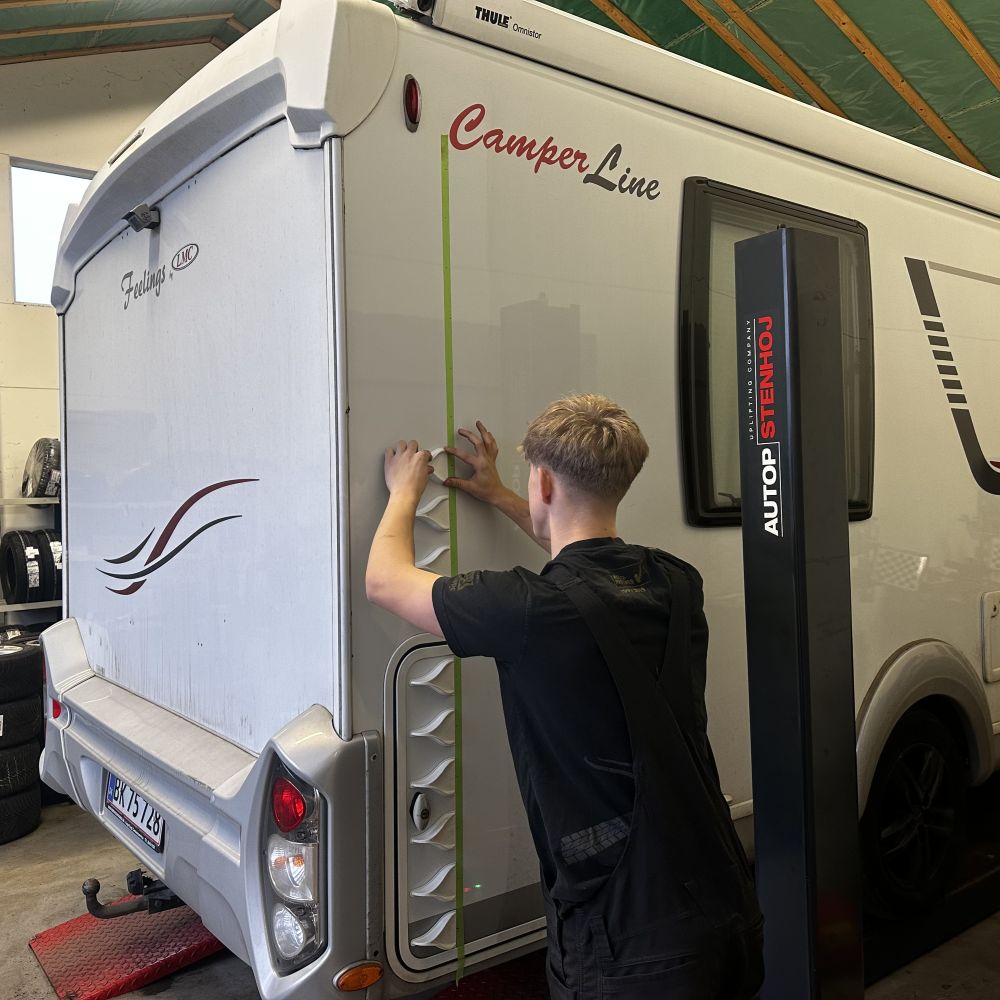 V Spoilers for motorhomes (Kit of 60 pcs.)-US