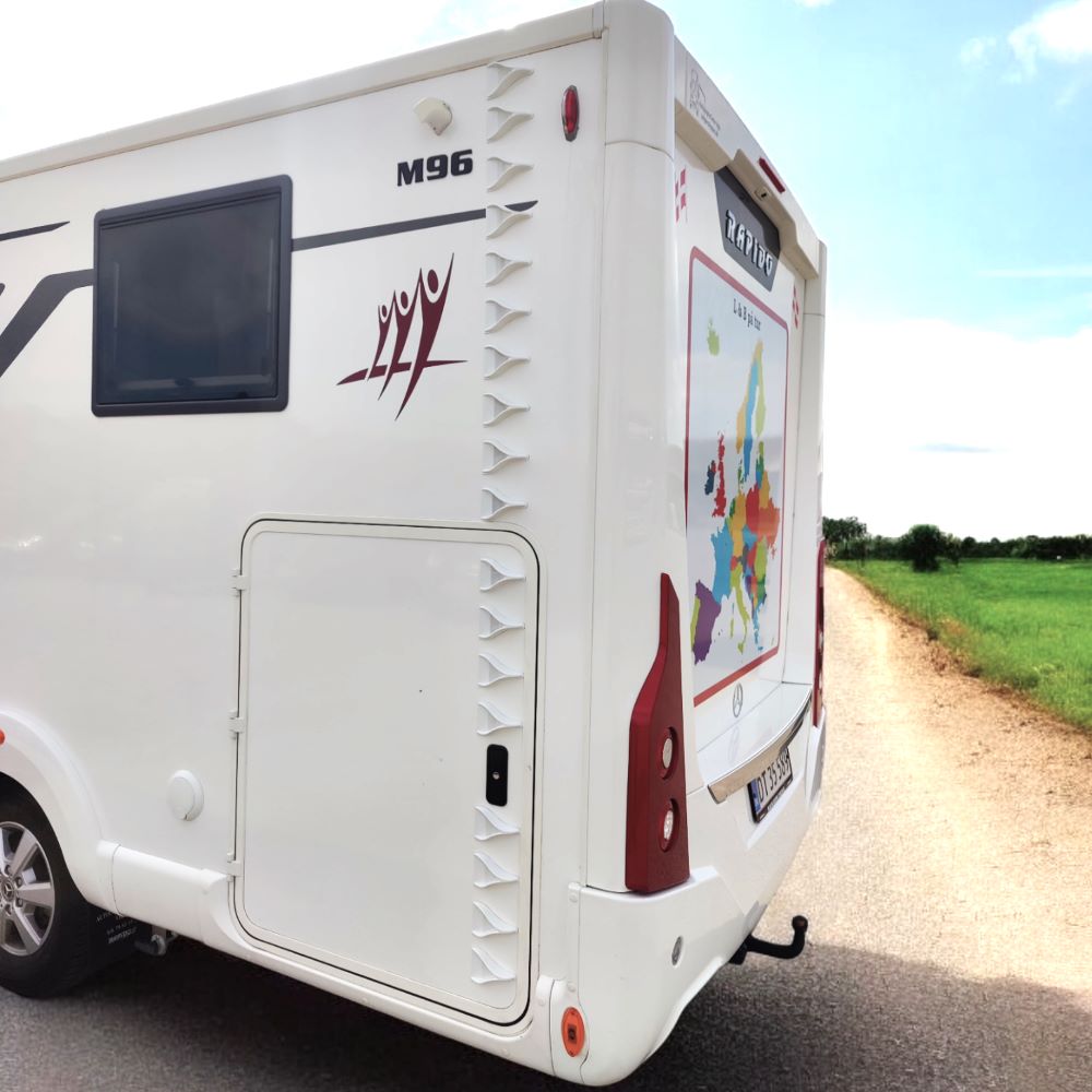 V Spoilers for motorhomes (Kit of 60 pcs.)-US