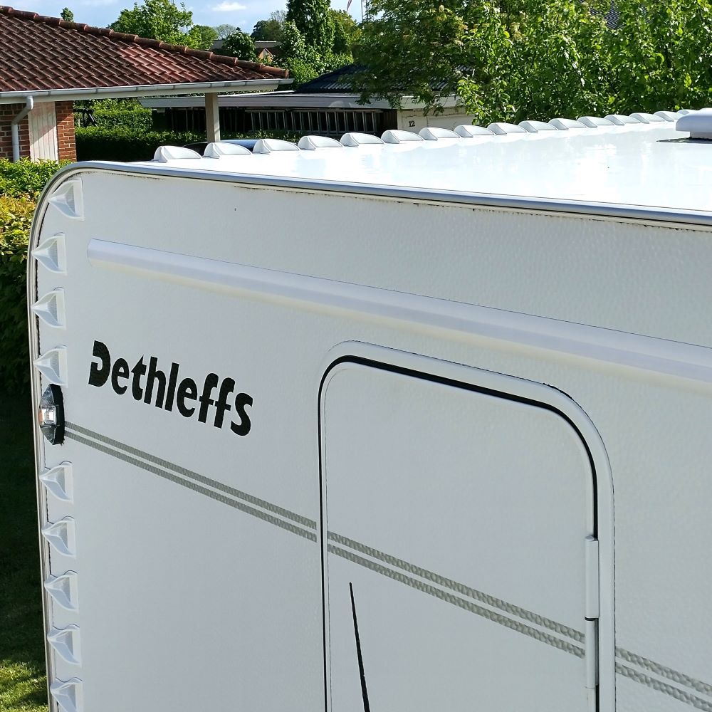 V Spoilers for caravan  (Kit of 50 pieces) -US