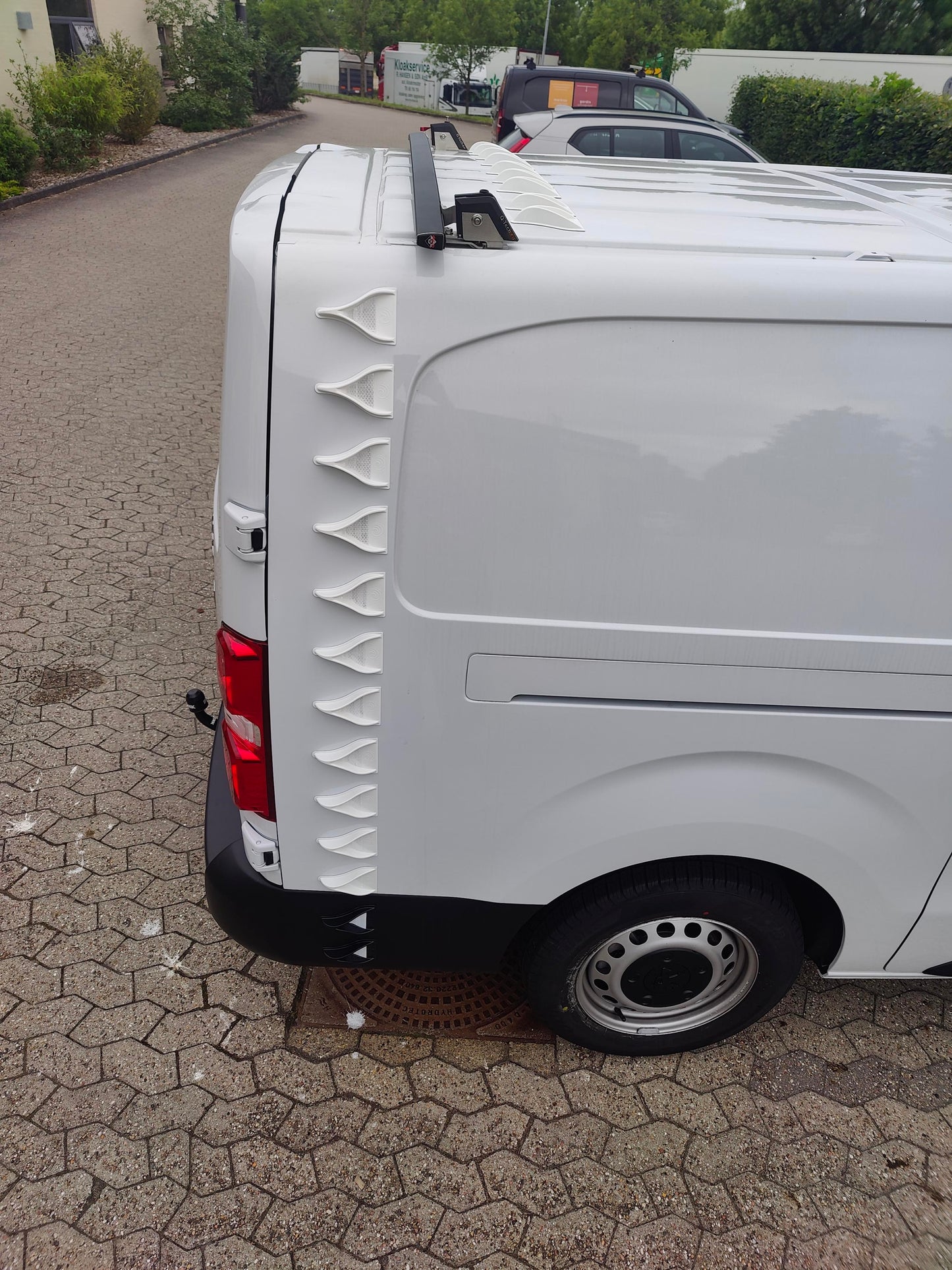 V Spoilers for low vans (Kit with 40 pcs.) - US